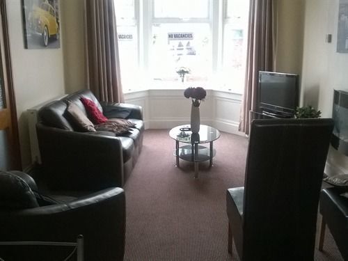 Hazelgrove Guest House Блекпул Екстериор снимка